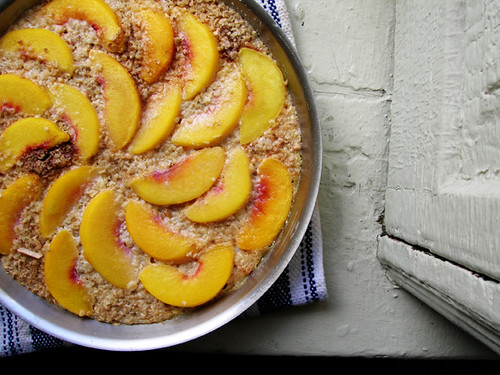 baked oatmeal with peaches and almonds