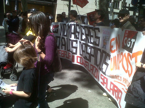 1 Maig 2013 Pancarta No al ERO a #UNIPOST Manifestació CGT a Barcelona #1maig2013 #1maigCGT