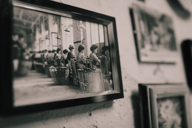 Feliu restaurant black and white photo