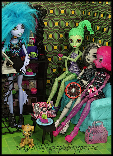 Meanwhile at the Coffin Bean by DollsinDystopia