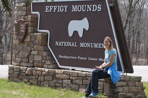 Effigy Mounds Park sign