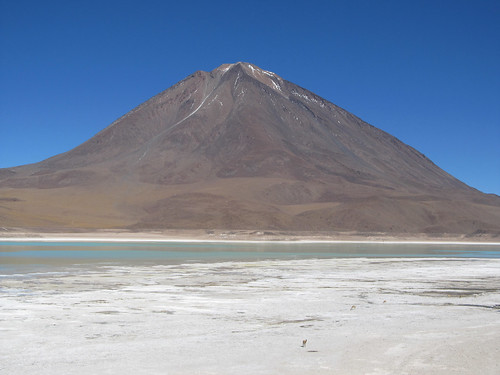Le Sud Lipez: la Laguna Verde et le volcan Licancabur (à la frontière avec le Chili)