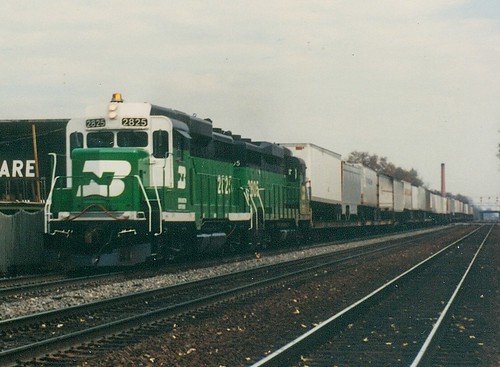 Westbound Burlington Northern freight train.  Hindsdale Illinois.  November 1989. by Eddie from Chicago