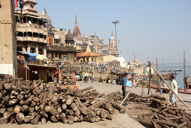 A far shot of the famous Manikarnika Burning Ghat