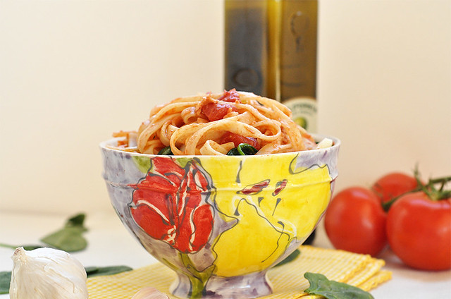 Fettuccine with Garlic and Tomatoes