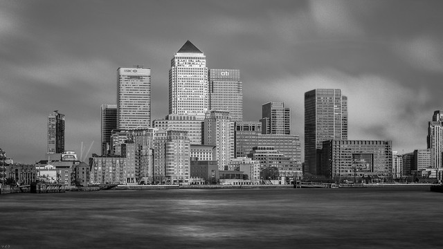 canary wharf and the thames