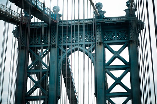 the bridge by ifotog, Queen of Manhattan Street Photography