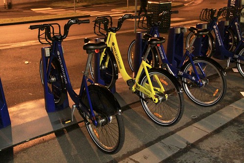 A yellow Melbourne Bike Share bike?!