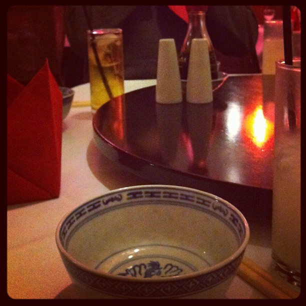 Waiting patiently at the lazy susan shop #fridaynight #dinner #chinese