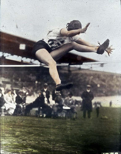 Ethel Catherwood of Canada, winner of a gold medal in the women's high jump event at the VIIIth Summer Olympic Games / d'or au saut en hauteur femmes, lors des VIIIe Jeux Olympiques d'été