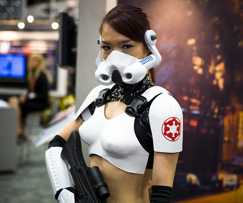 Comic-Con 2012 – Lady Stormtrooper by Onigun