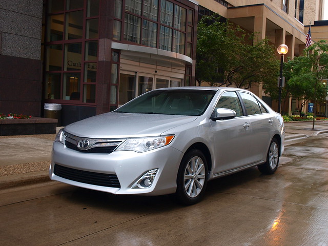 2012 Toyota Camry XLE 13