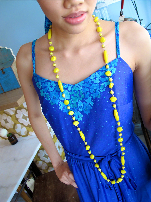 Super long yellow beads add an interesting clash of colour!