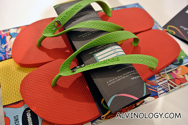 Alvinology Havaianas! With a peace guitar and a pair of shades to chill