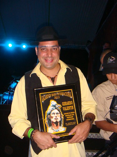 Gerardo Valentin recibe premio mara internacional 2012 by Gerardo Valentin