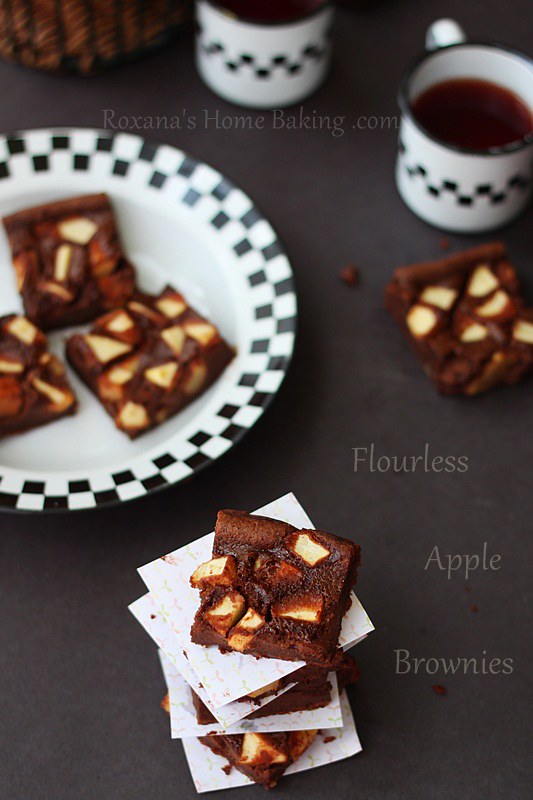 flourless apple brownies #chocolateparty |Roxanashomebaking.com