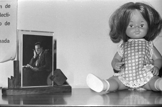 Foto abuelo pepe y muñeca