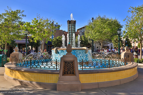 Disneyland July 2012 - Carthay Circle