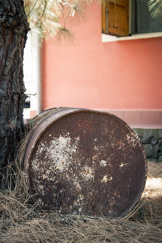 Old barrel by Davide Restivo
