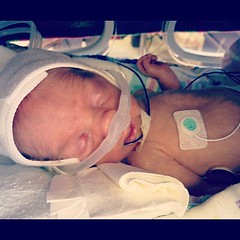 Growing, growing, growing. Avery. Day 20. #preemie #twins