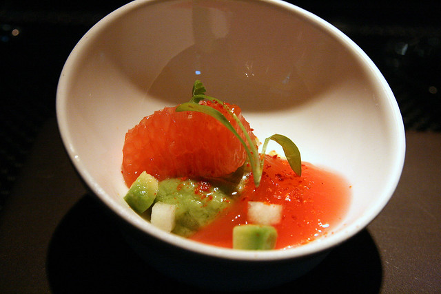 Avocado and grapefruit "ruby red" with fresh coriander