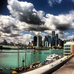 A view from the roof of WBEZ on this fine, fine Friday. #chicago #skyline