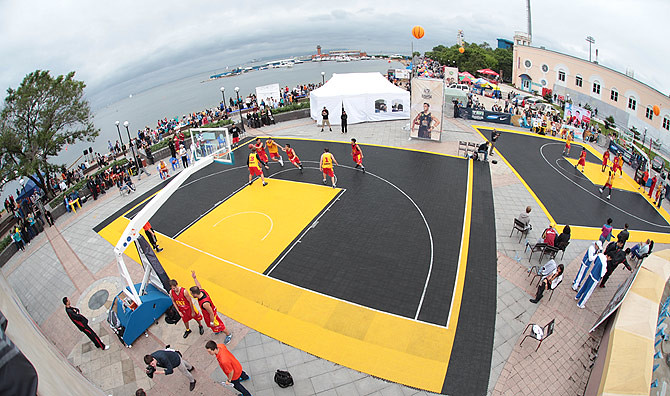 Баскетбол на набережной Владивостока