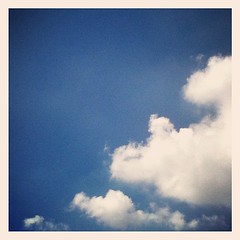 【写真】今朝の雲。まだまだ夏雲の勢い強し！ #雲 #空 #sky #cloud