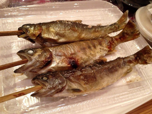 新鮮な塩焼きがいただける『洞川川魚センター』＠天川村