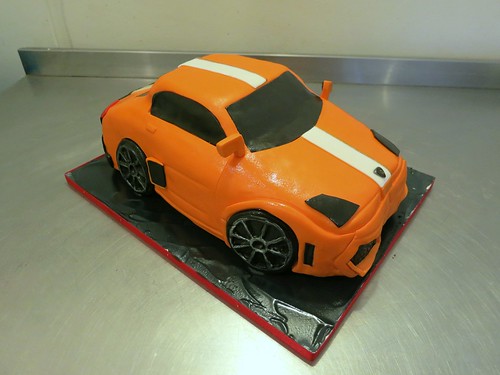 Lamborghini Gallardo cake by CAKE Amsterdam - Cakes by ZOBOT