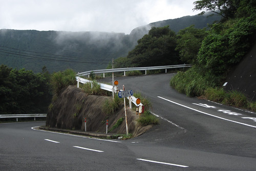Right turn to Uchiyama pass