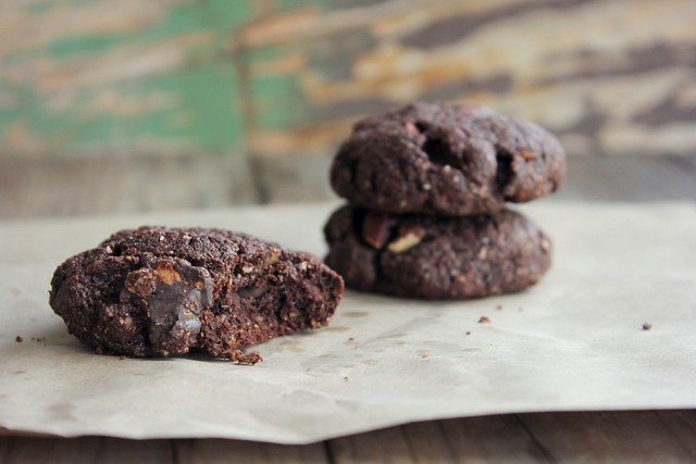 mexican chocolate almond cookies