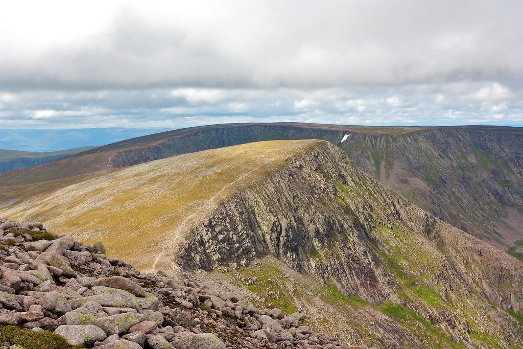 Angel's Peak from Cairn Toul