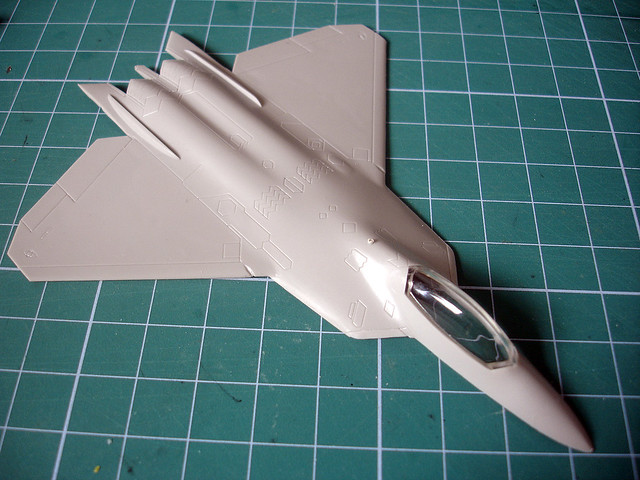 F-22A Raptor (1:144 Trumpeter) Sront side of hull