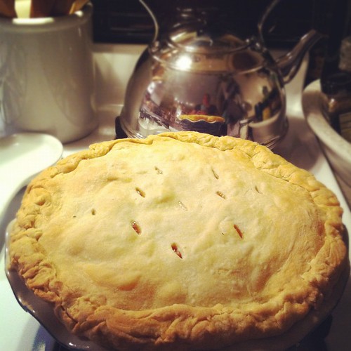 my husband @alexbradstreet makes a beautiful pie #radicalhomemaker #pie #fromourkitchen #peach