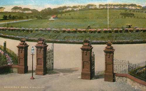 Beveridge Park Gates, Kirkcaldy