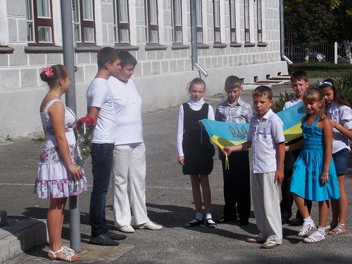 День Державного Прапора України. Шкільне свято "Прапор моєї держави" (23.08.2012)