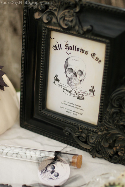 Halloween Party Invitations and Decor