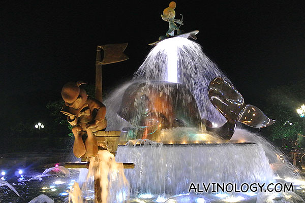 The musical fountain looks quite different at night when lighted