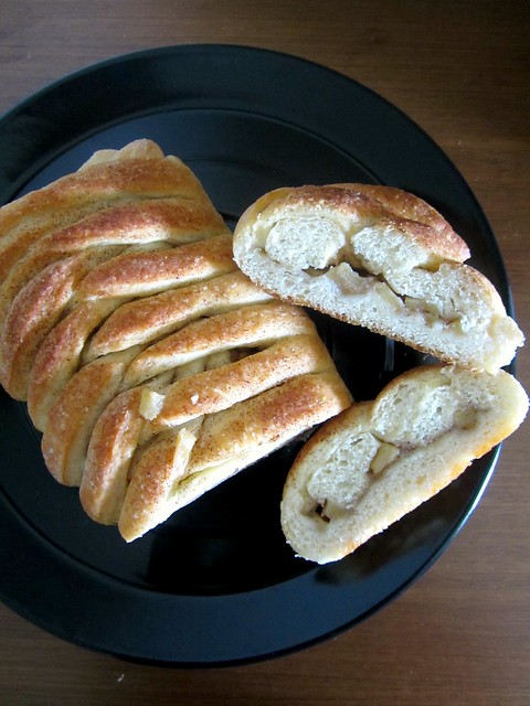 Apple Cinnamon Braided Bread