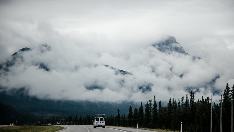 Highway to Banff [EOS 5DMK2 | EF 24-105L@85mm | 1/4000s | f/4 | ISO400]