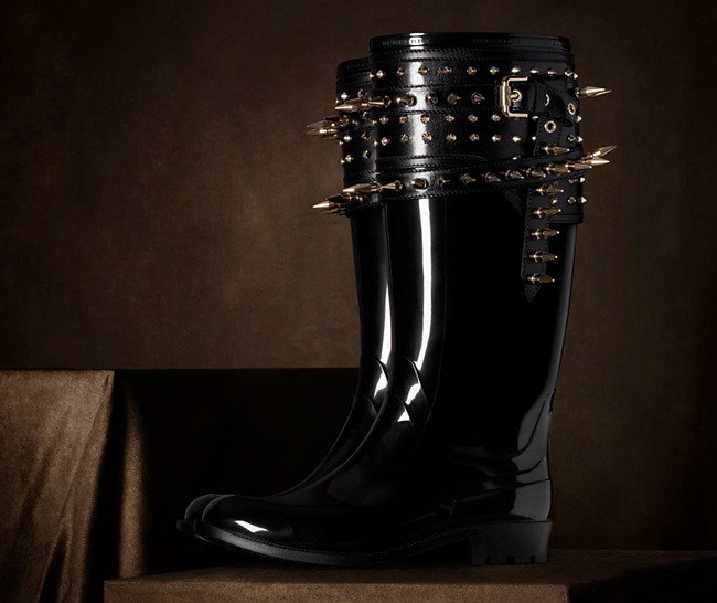 0999 spiked rain boots