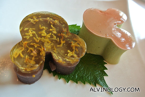 Chilled Mickey Green Tea Jelly and Chilled Mickey Red Bean Honey Pudding
