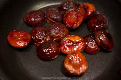 caramelized smoked plums