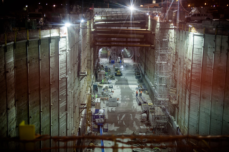 Underground 
construction [EOS 5DMK2 | EF 24-105L@55mm | 1/4s | f/4.5 | ISO800]