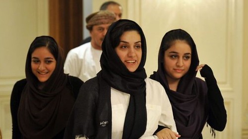 Shahrzad Mir-Qolikhan (center) with her twin daughters after arriving in Muscat, Oman. The Iranian woman was detained by US authorities in Florida for five years. by Pan-African News Wire File Photos