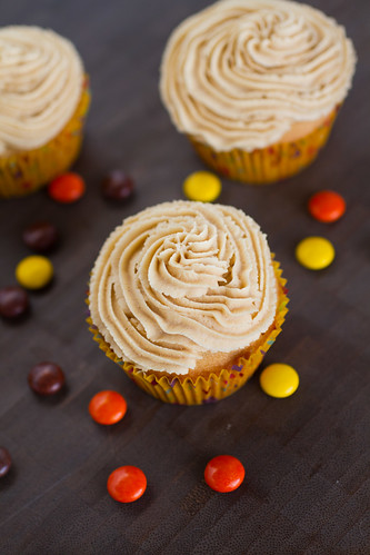 Peanut Butter Cupcakes-003.jpg