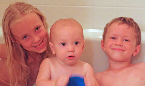 three-kids-in-a-tub