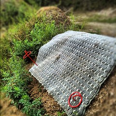 カバー導入。背中側に端を農業用のペグで固定。#trails #bmx #dig