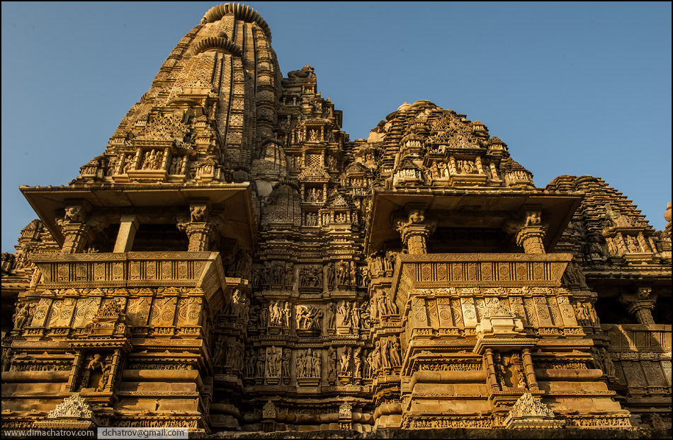 Внешний вид храма Кандарья-Махадева. Во всем мире Кхаджурахо